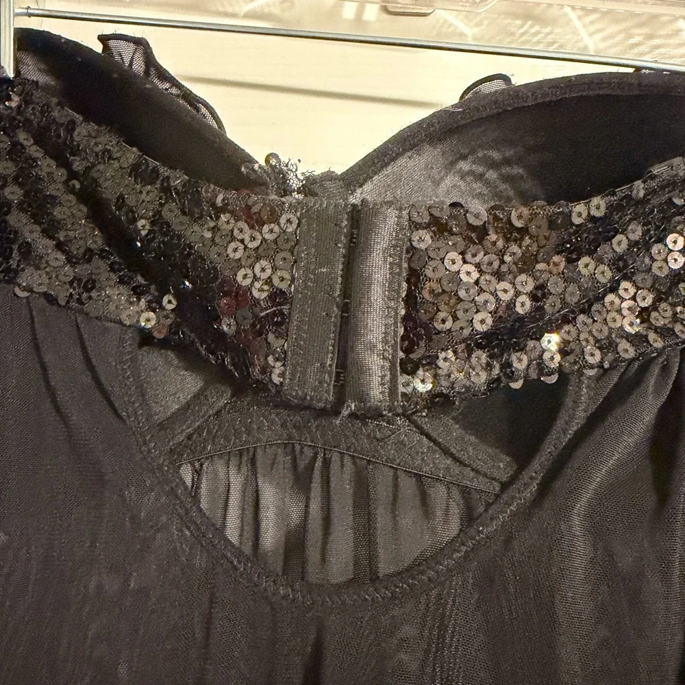 Lingerie - Picture 5 of 8